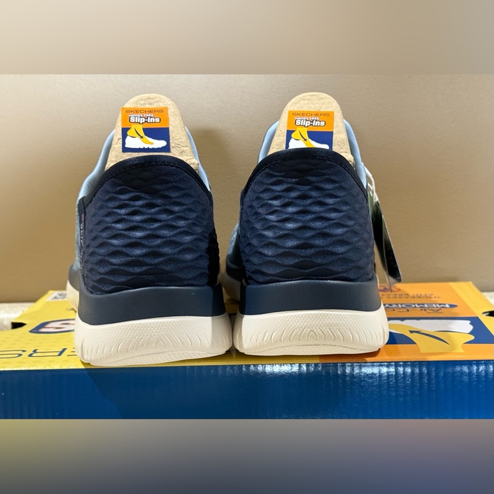 NWT Skechers HANDS FREE Slip Ins SUMMITS Shoes - Picture 14 of 16